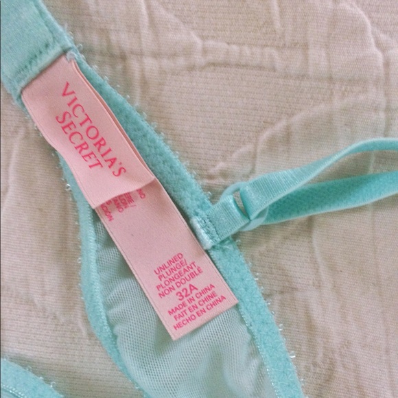 Victoria's Secret Light Blue Sheer Underwire Bra - Picture 7 of 8